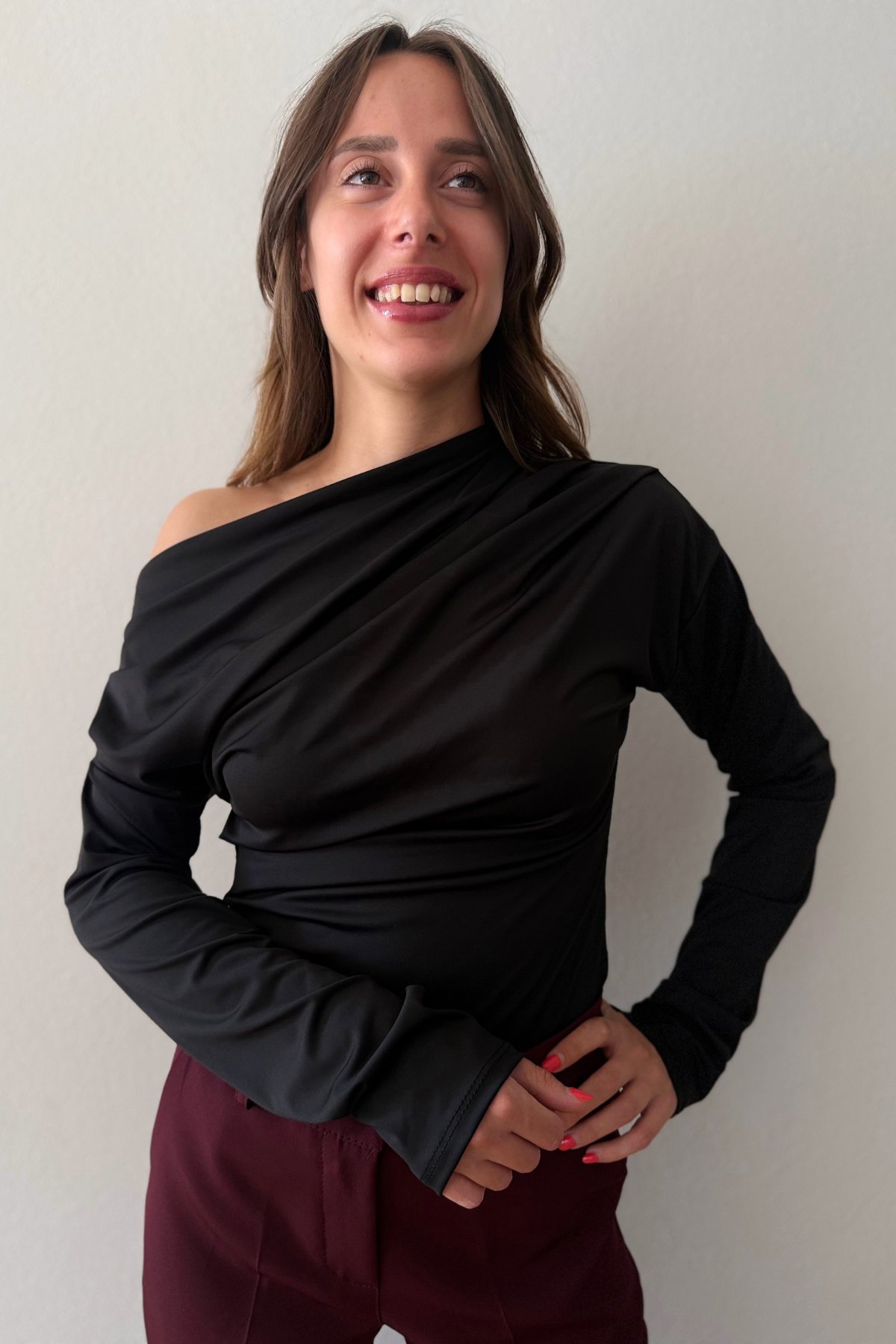 Maglia Elasticizzata con Scollo Drappeggiato Vesna