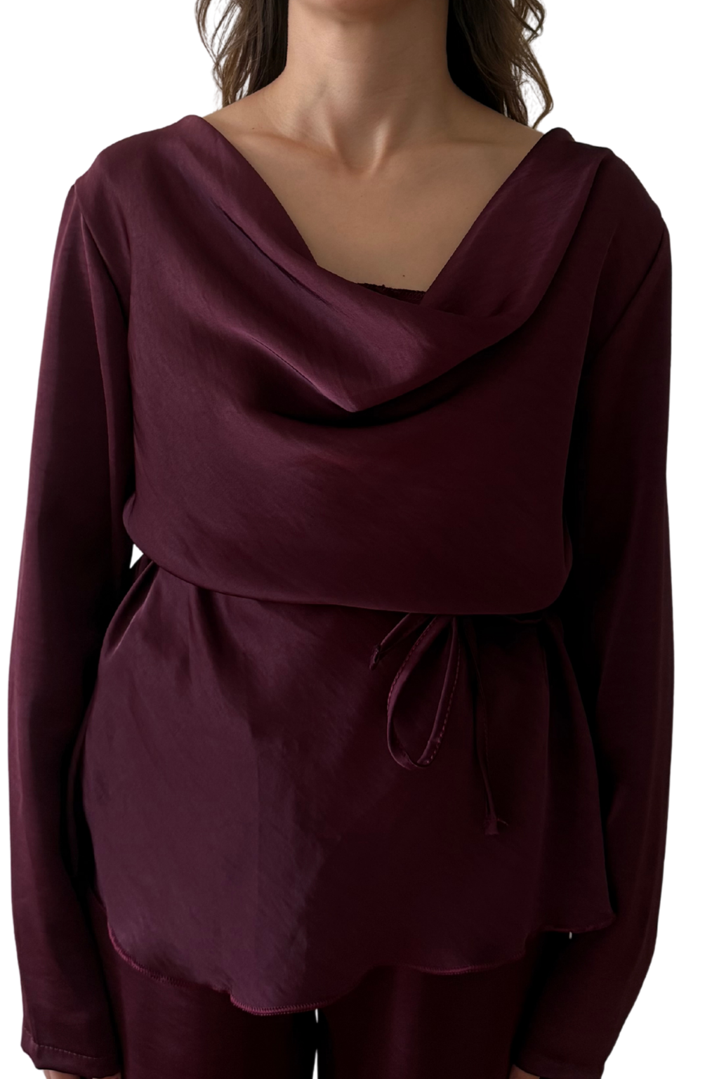 Completo in Raso con Blusa Scollo Morbido e Pantalone a Palazzo