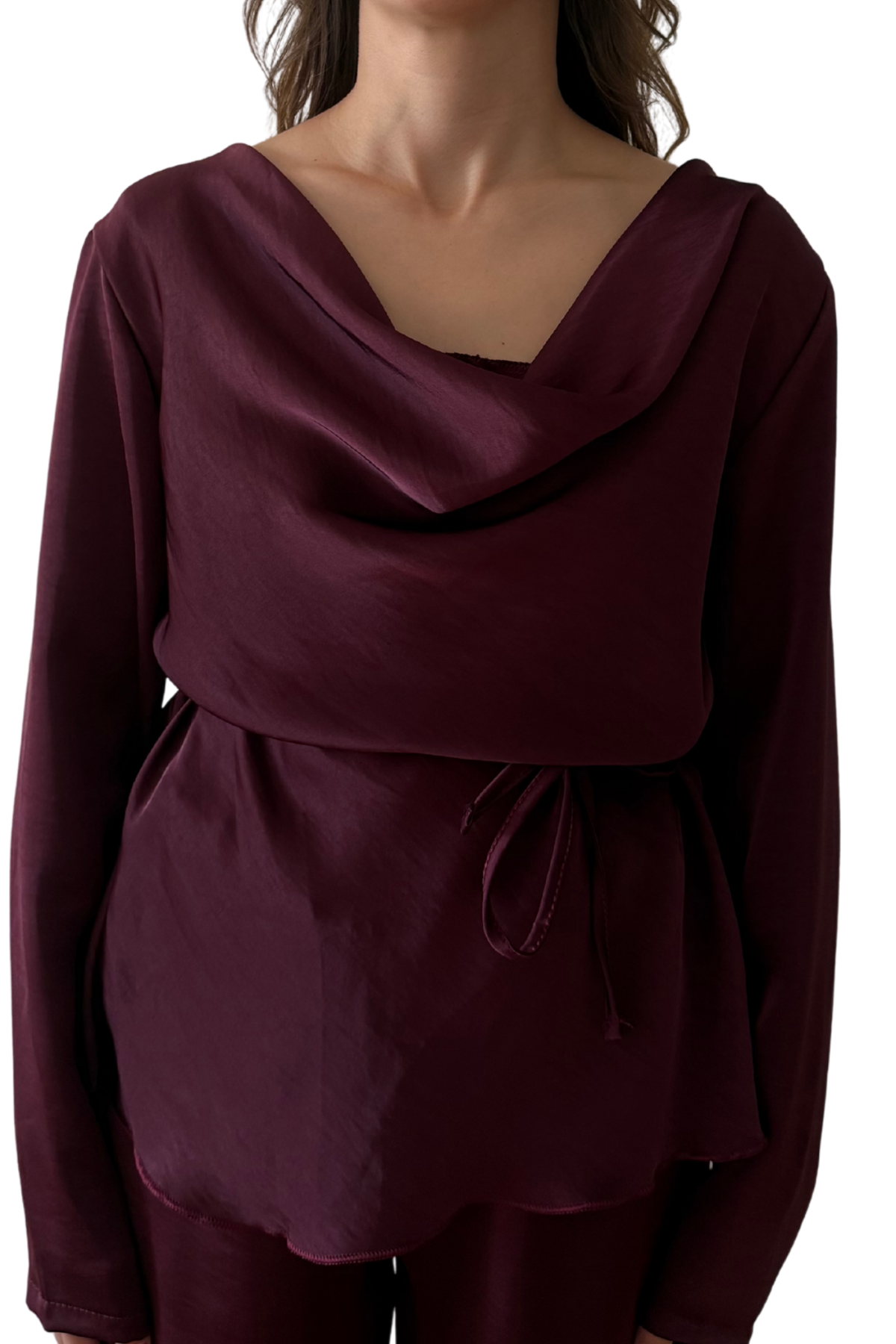 Completo in Raso con Blusa Scollo Morbido e Pantalone a Palazzo