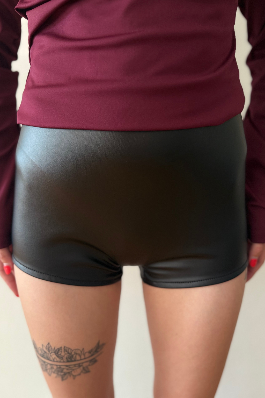 Shorts Effetto Pelle a Vita Alta Cleo