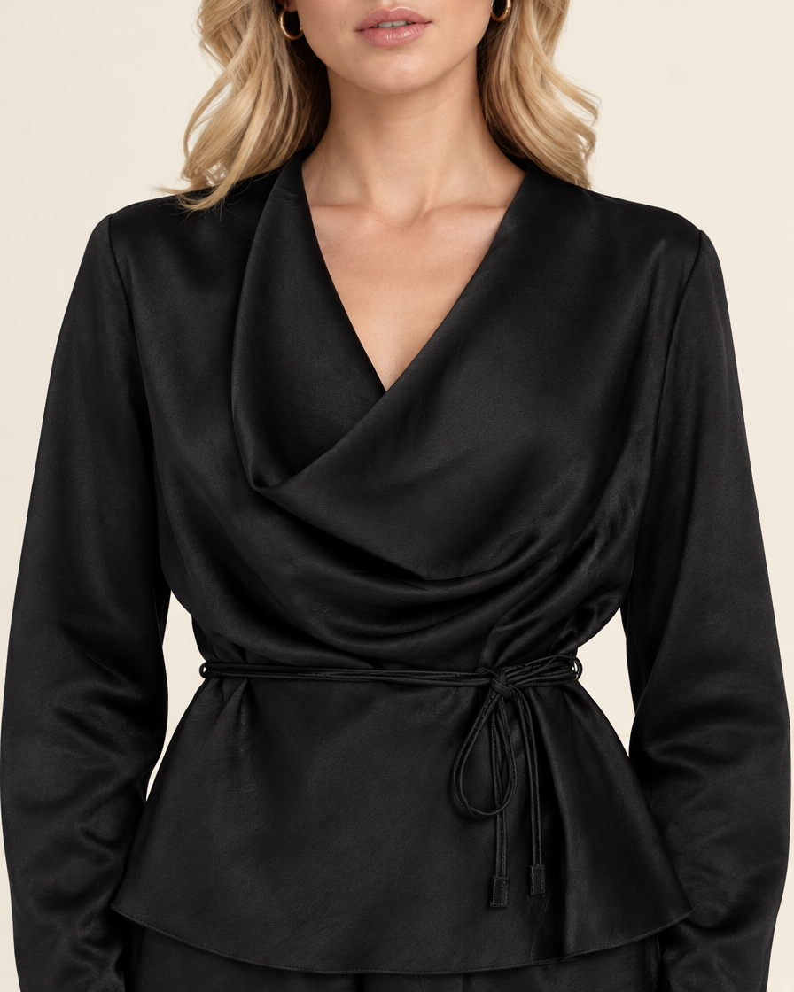Completo in Raso con Blusa Scollo Morbido e Pantalone a Palazzo